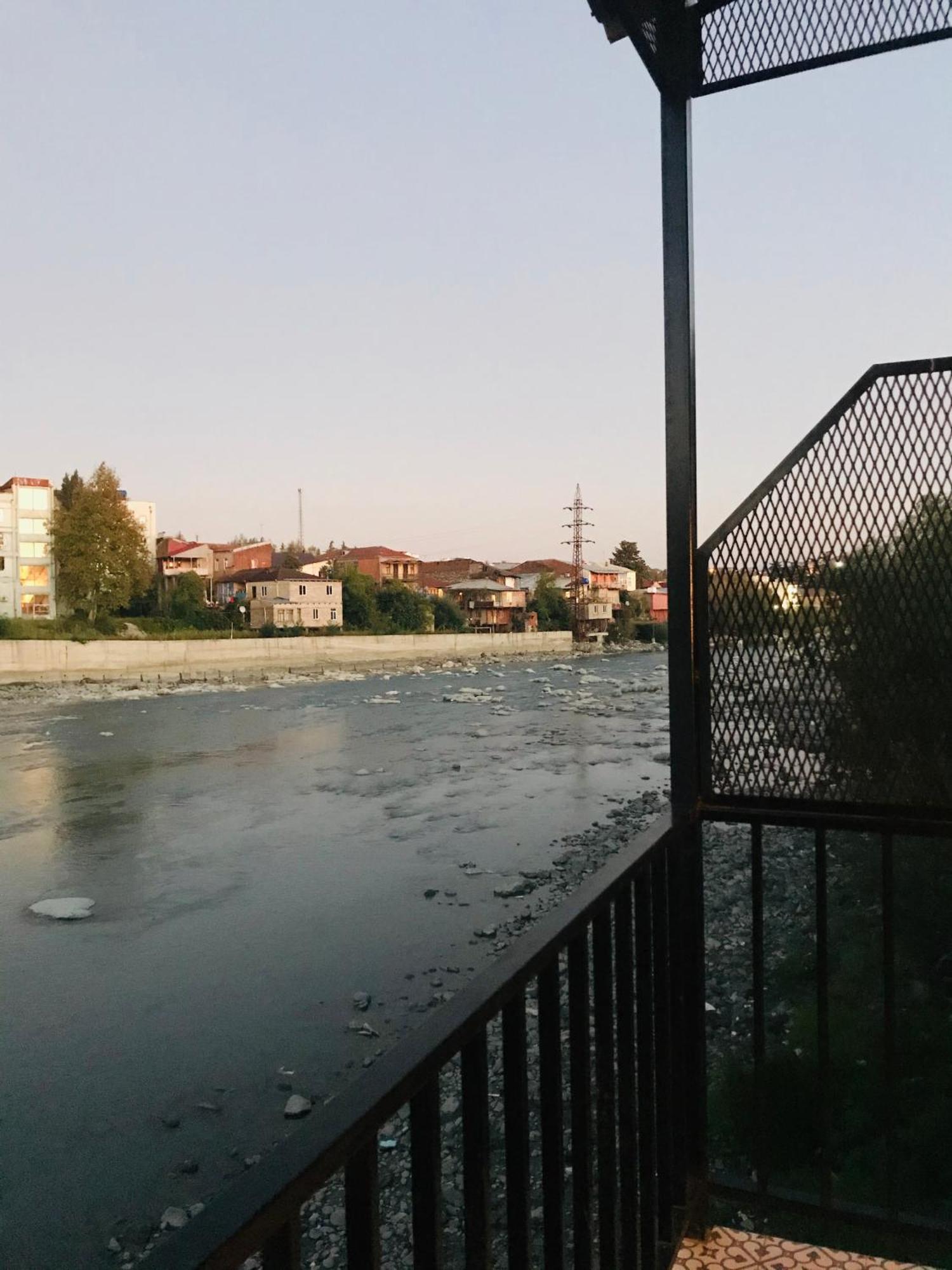 Apartment Riverside Kʼutʼaisi Exterior foto